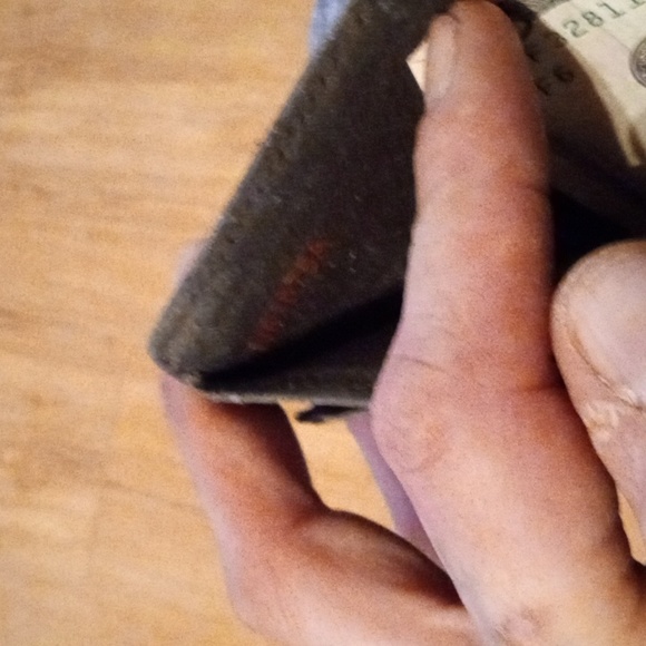 Louis Vuitton wallet - Picture 3 of 3